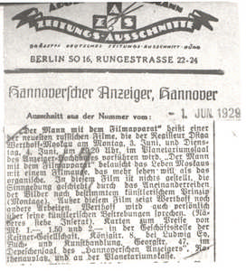 Ankündigung zu einer Vorführung von "Čelovek s kinoapparatom"