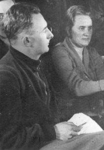 Vertov und Svilova bei den Arbeiten zu "Ėntuziazm"