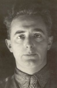 Dziga Vertov frontal