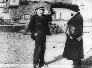 Lenin bei Spaziergang