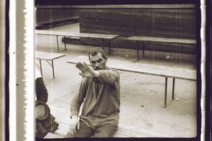 Betrunkener auf Bank