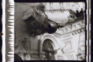 Kirchturmspitze fällt zu Boden