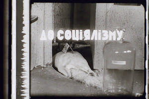 Modell mit Schrift 'Do socijalizmu' Motiv 2