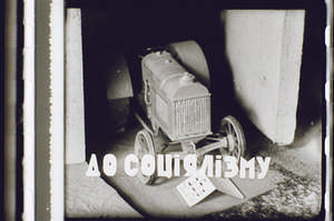 Modell mit Schrift 'Do socijalizmu' Motiv 3